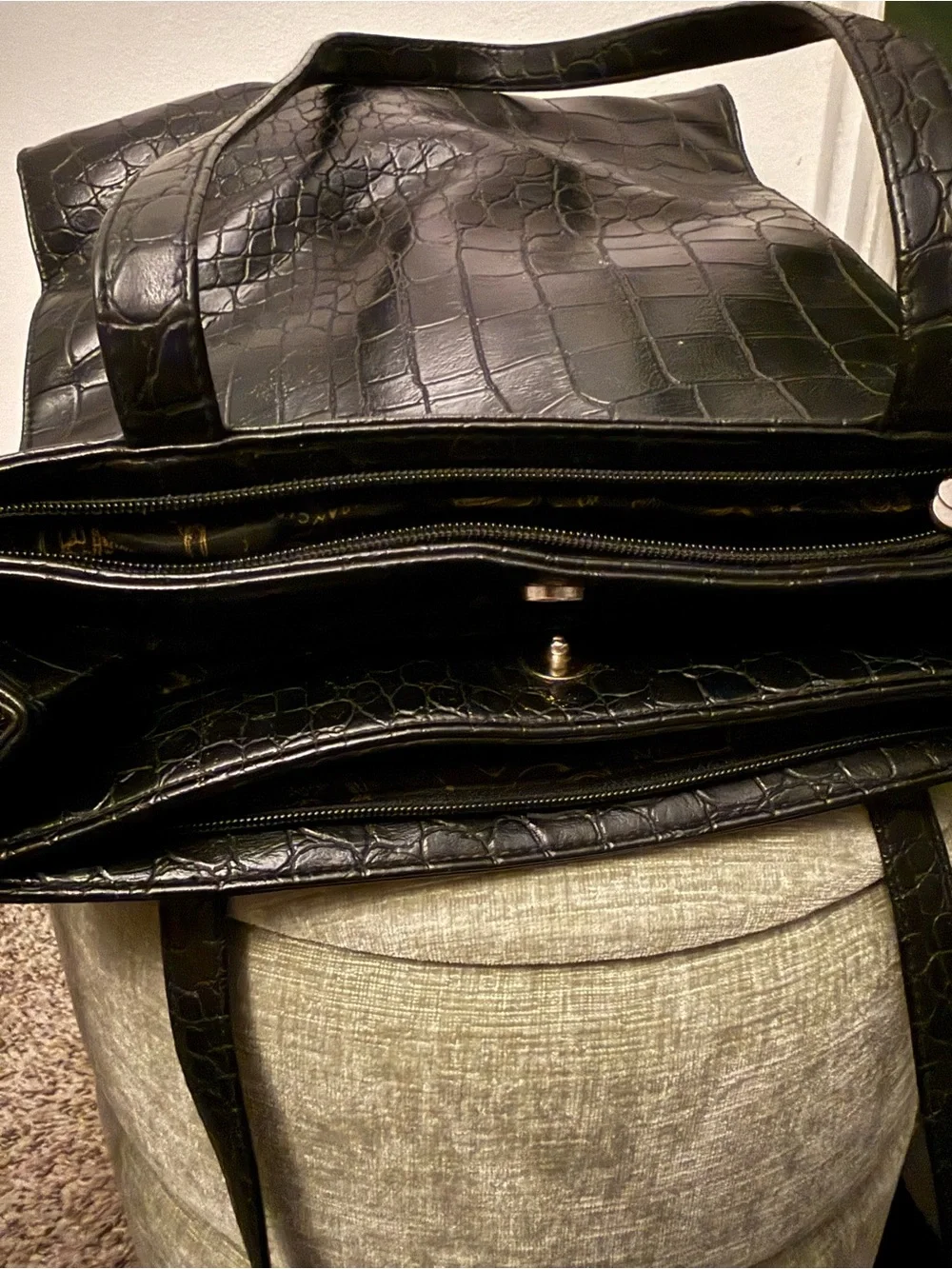 VINTAGE Samsonite Black Croc-Embossed Laptop Business Tote Shoulder Bag